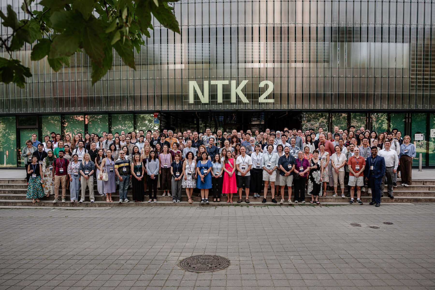The full symposium group outside NTK2